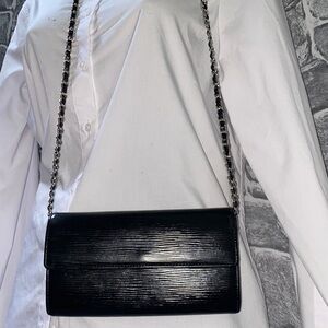Authentic Louis Vuitton Black Epi Sarah Wallet